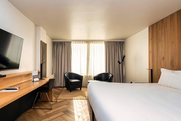 Room 15 of 66