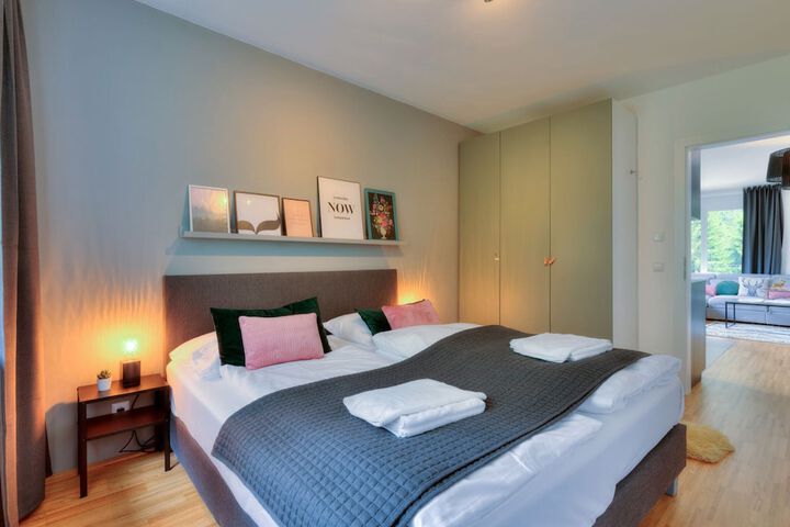 Room 7 of 44