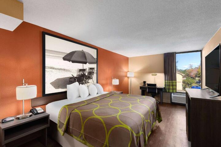 1 King Bed (9 of 14)