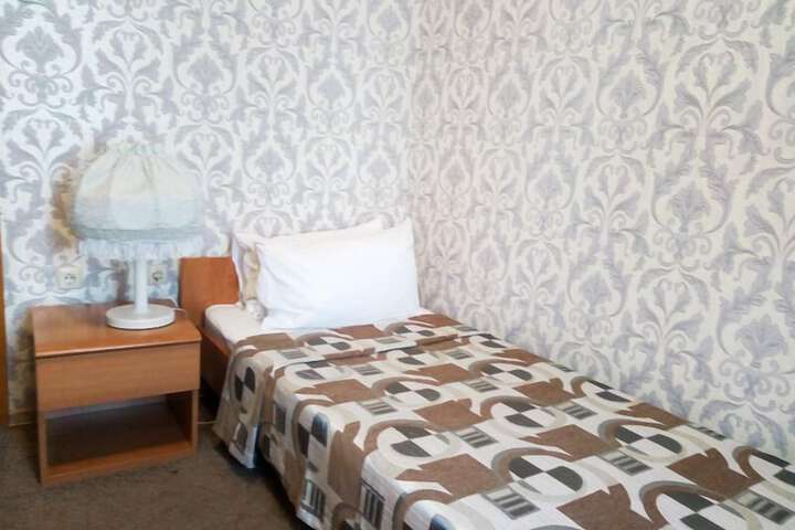 Room 3 of 28