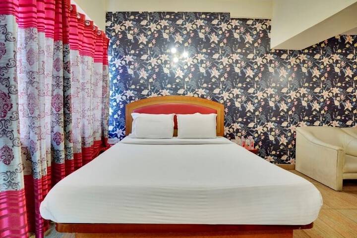 Room 16 of 19
