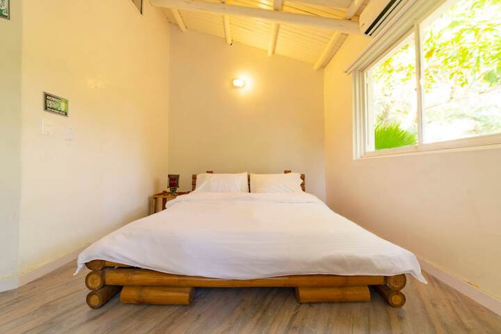 Room 13 of 26