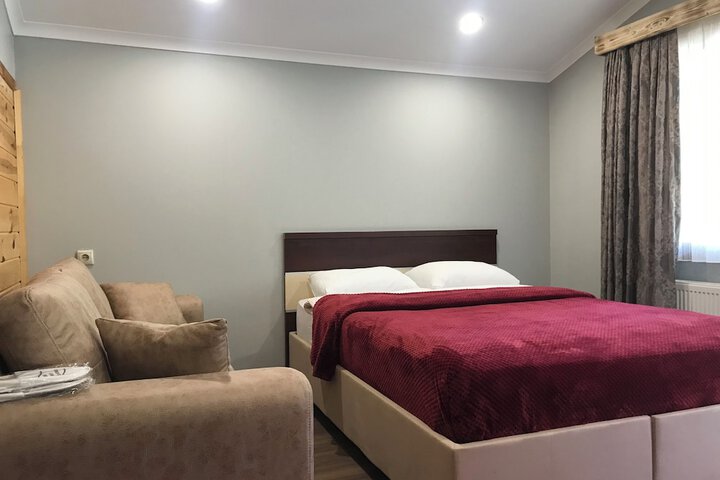 Room 13 of 36