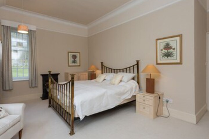 Room 44 of 51