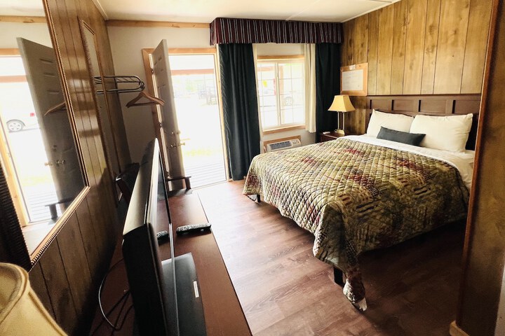Room 3 of 26