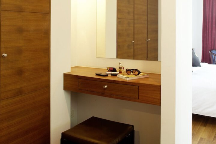 Room 19 of 33