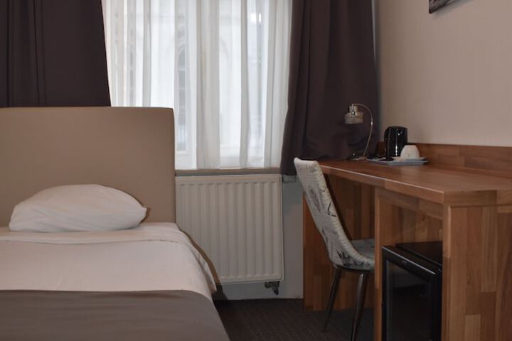 Room 15 of 70