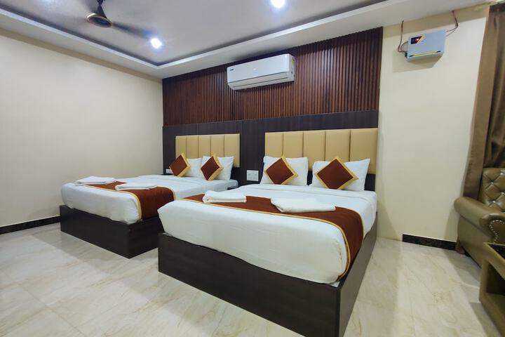 Room 7 of 28
