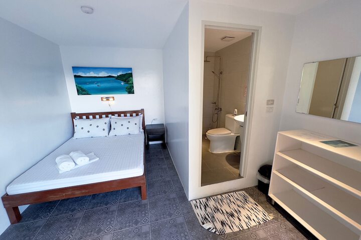 Room 3 of 69