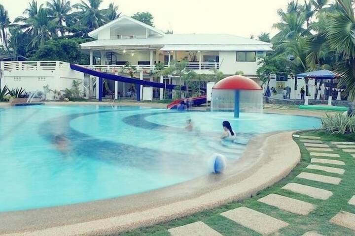 Pool Hotel