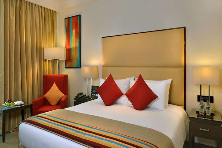 Room 3 of 43