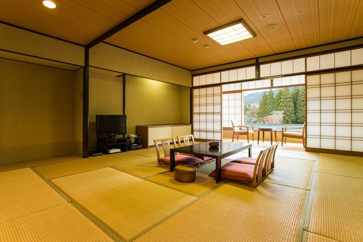 Room 10 of 53