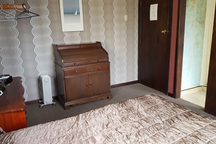 Room 10 of 47