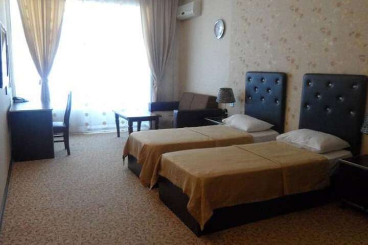 Room 15 of 26