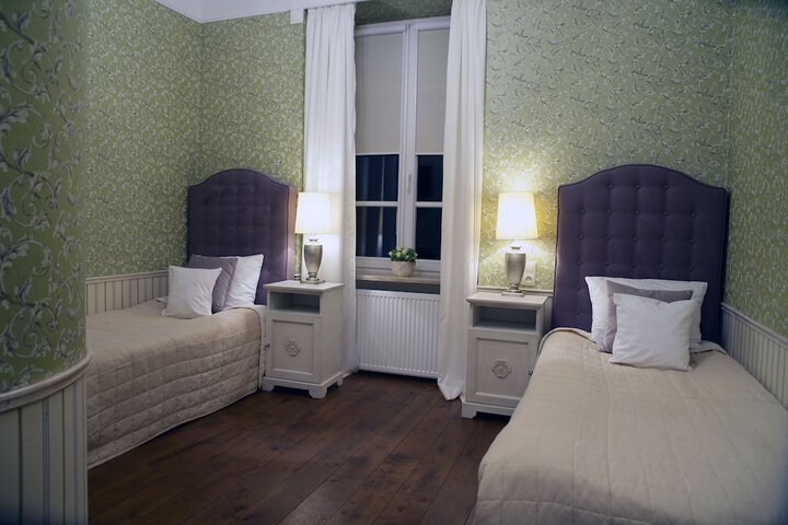 Room 13 of 71