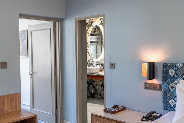 Room 39 of 246