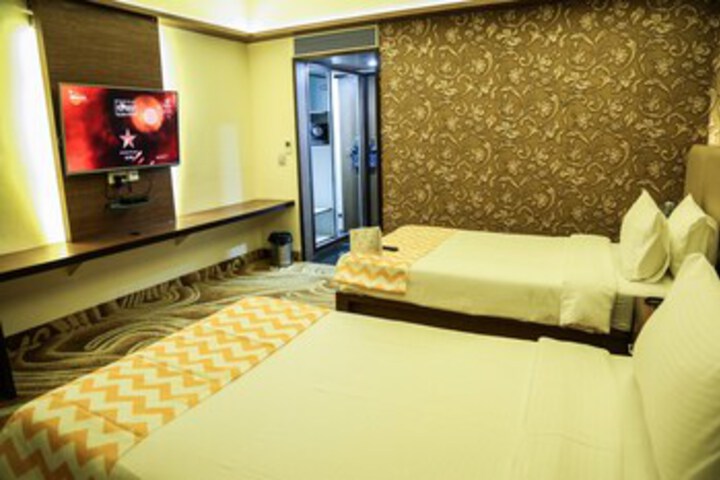 Room 16 of 30