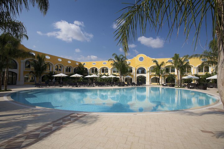 Pool 43 of 136