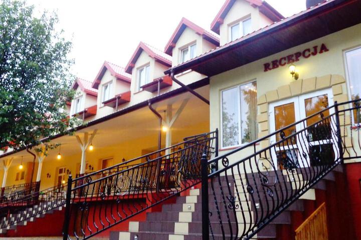 Korona Palace