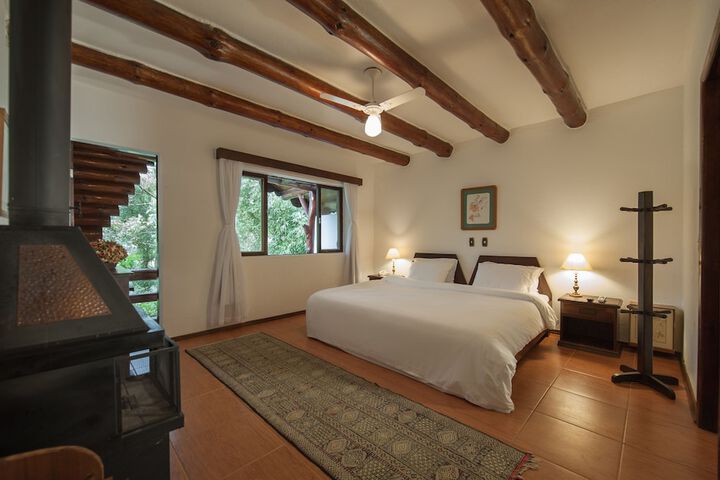 Room 4 of 24