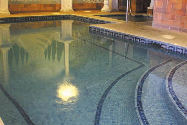 Pool Hotel