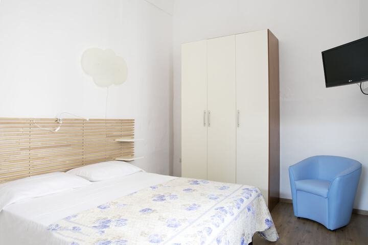 Room 18 of 90