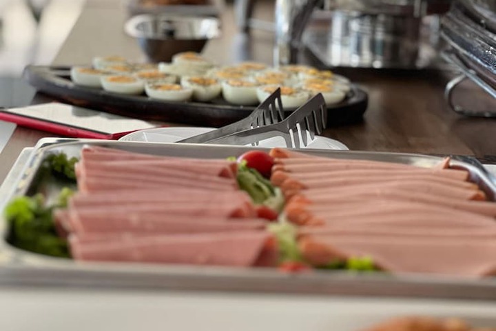 Dining 54 of 61