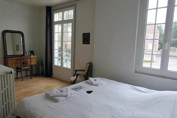 Room 2 of 43