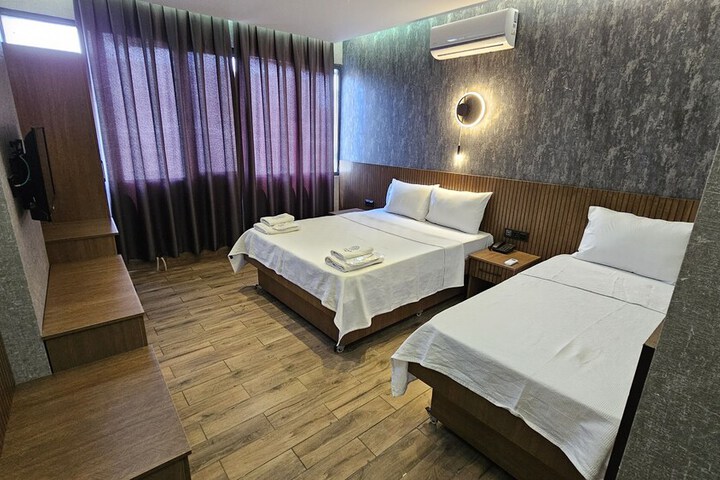 Room 14 of 39