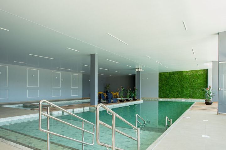 Pool 41 of 74