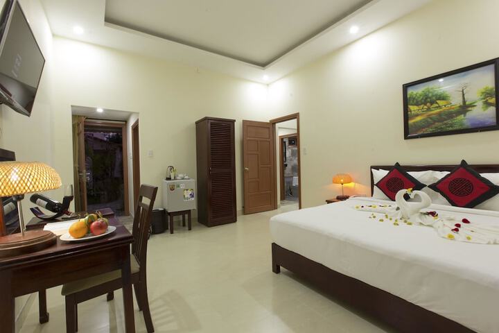 Room 4 of 63