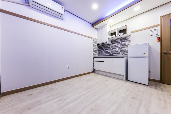 Room 8 of 54