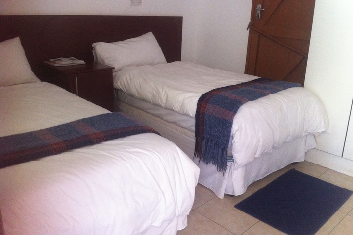 Room 5 of 94