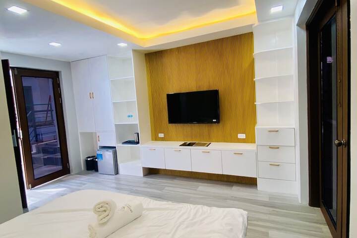 Room 32 of 54