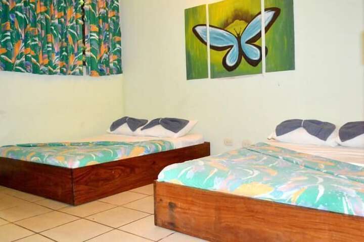 Room 6 of 27