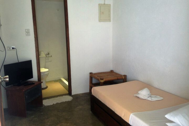 Room 7 of 62