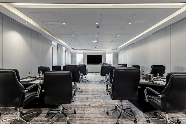 Business Center 75 of 80