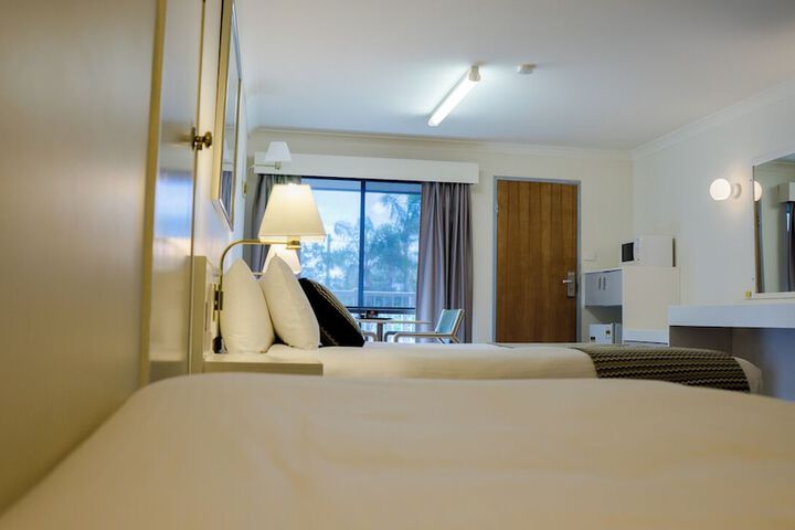 Room 10 of 46
