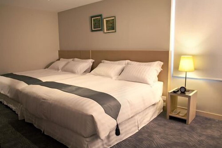Room 16 of 53