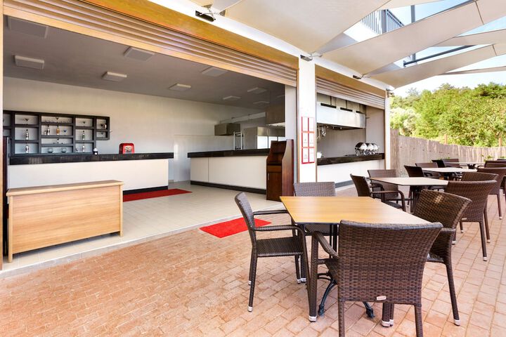 Snack bar
