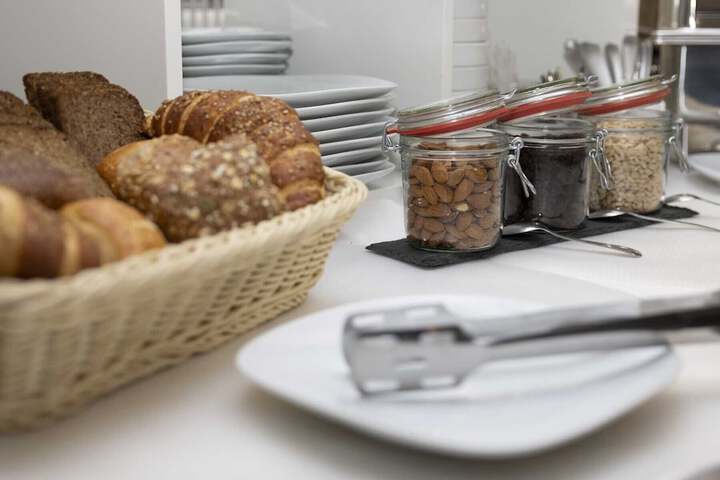 Breakfast/Coffee Service 24 of 33