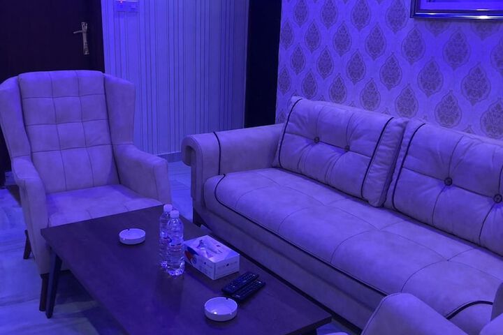 Room 5 of 7