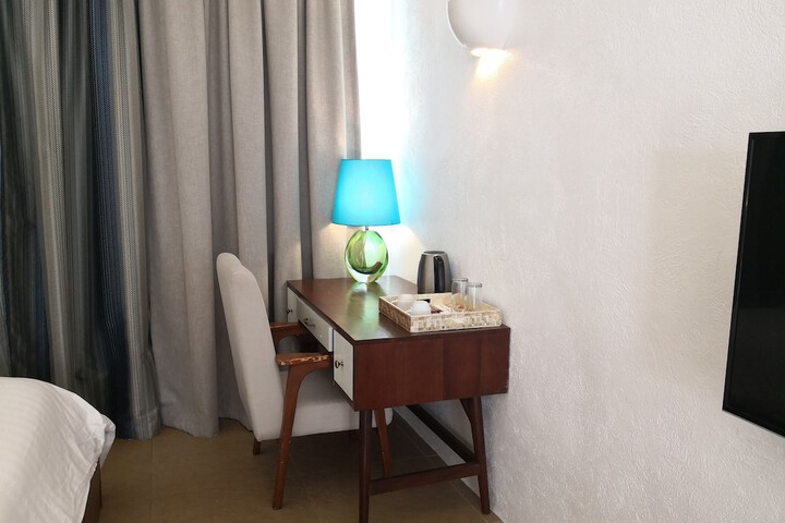 Room 5 of 56