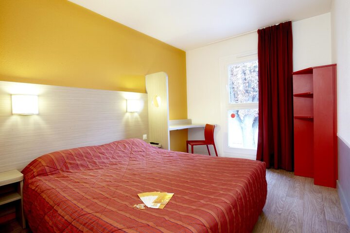 Room 6 of 22