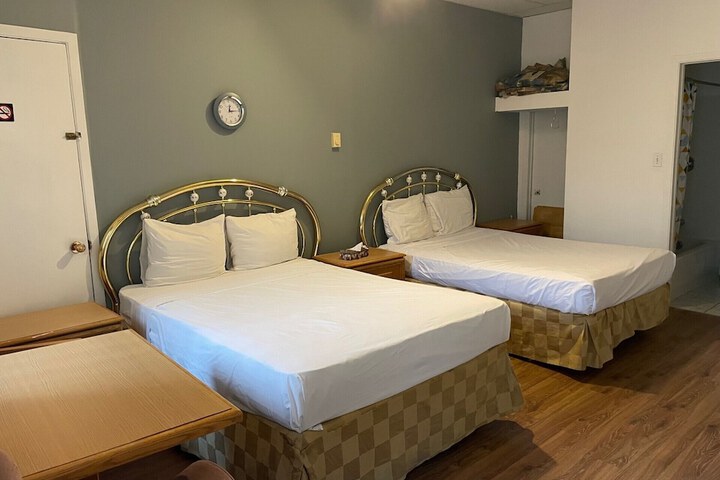 Room 14 of 29