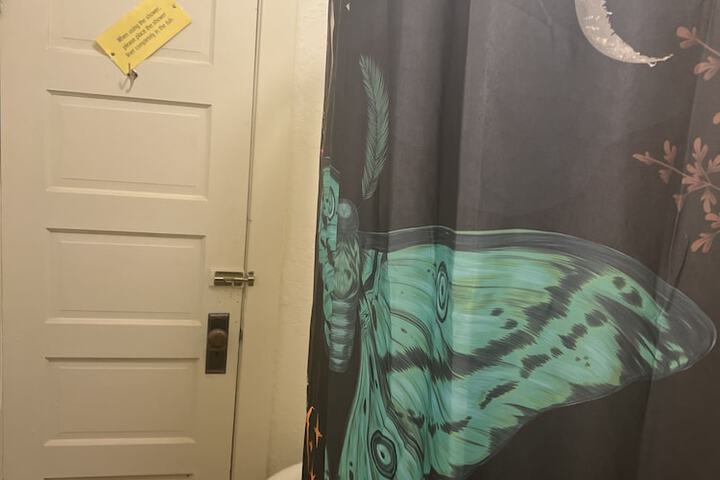 Room 66 of 99