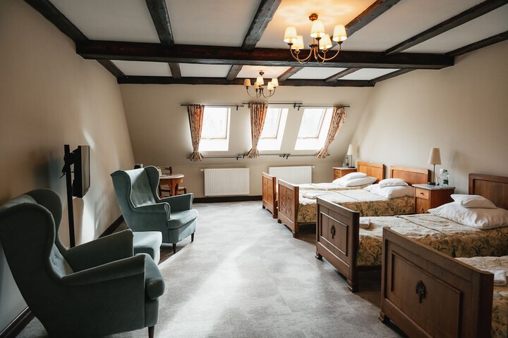 Room 33 of 130