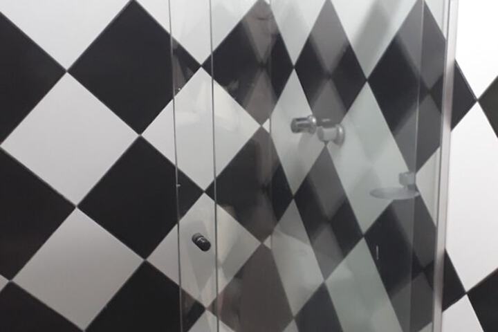 Room 15 of 22