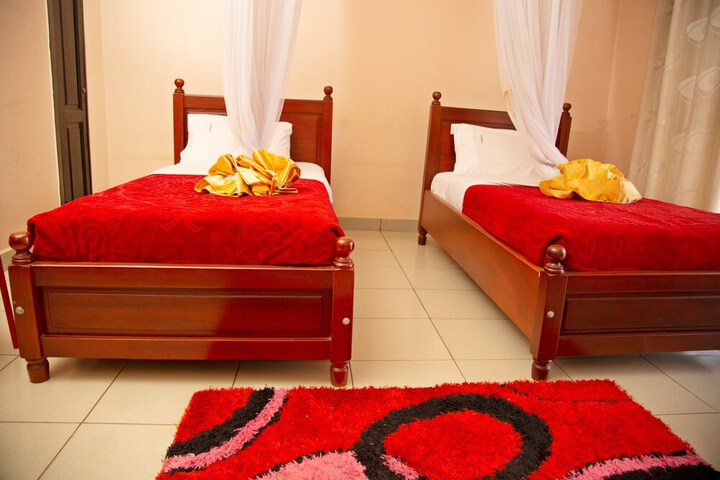 Room 20 of 28