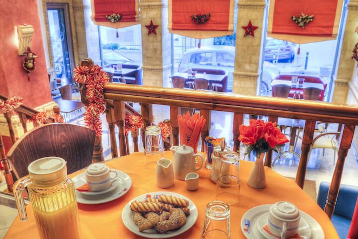 Breakfast/Coffee Service 52 of 82